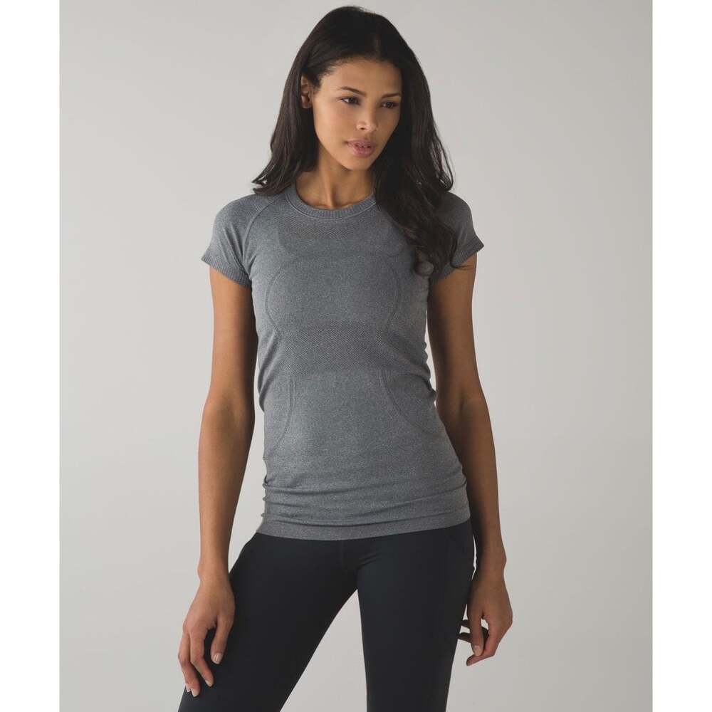 Lululemon Swiftly Tech Short Sleeve Crew Heathered Slate Gray Size 8 EUC